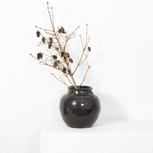 Glazed Handle Pot Lifestyle 15